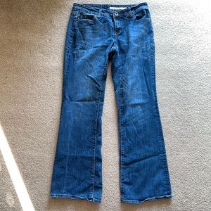 DKNY mid Rise - Flare Stretchy Blue Jeans